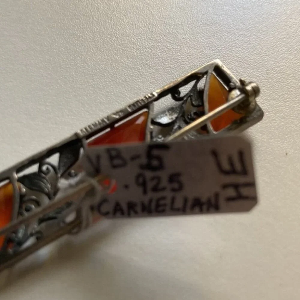 🧡✨ Vintage German Silver Bar Pin with Amber-Colored Carnelian & Marcasite Inlay